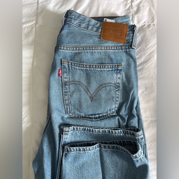 Levi, Ribcage Straight Ankle Jeans - Picture 2 of 3